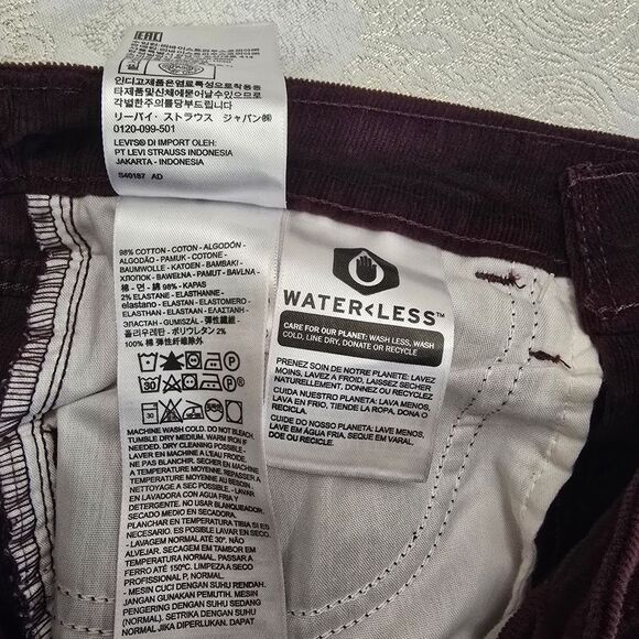 Levi's 721 Women's Burgundy 5 Pockets High Rise Jeans NWT - Picture 5 of 5